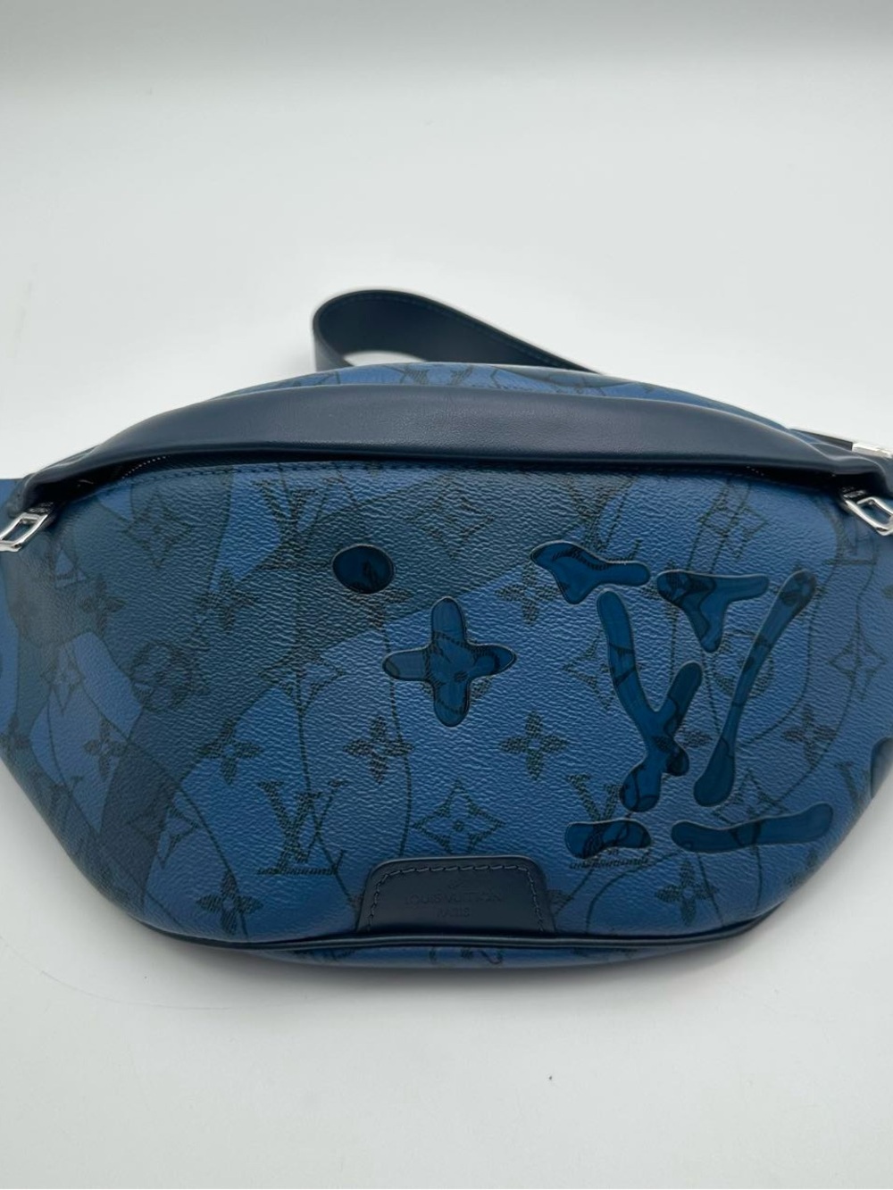 Louis Vuitton Discovery Bumbag in gradient blue coated canvas limited edition